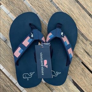 🇺🇸Vineyard Vines BNWT USA Kids Flip Flop Sz3🇺🇸